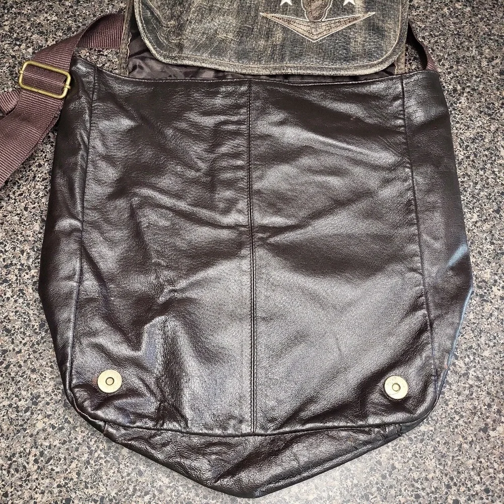 Wilsons Leather M Julian Y2K Distressed Messenger‎ Bag Texas Longhorn Skull